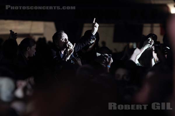 SIMPLE MINDS - 2010-09-11 - LA COURNEUVE - Parc Departemental - Grande Scene - 